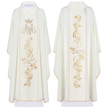 Fehér hímzett miseruha Mária monogrammal