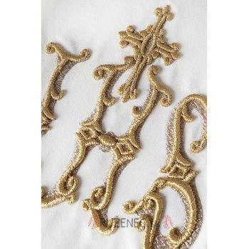 Fehér hímzett miseruha IHS mintával - extra