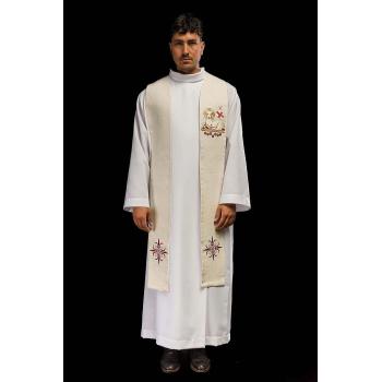 Fehér stóla hímzett húsvéti mintával