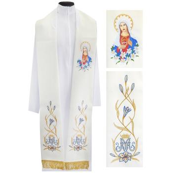 Fehér stóla hímzett Mária szíve képpel