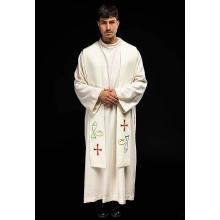 Fehér stóla hímzett hal + kenyér motívummal